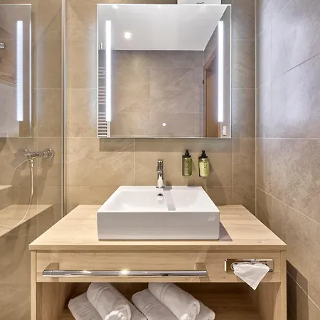 Auderer 3*