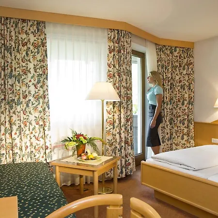 Auderer 3* אימסט